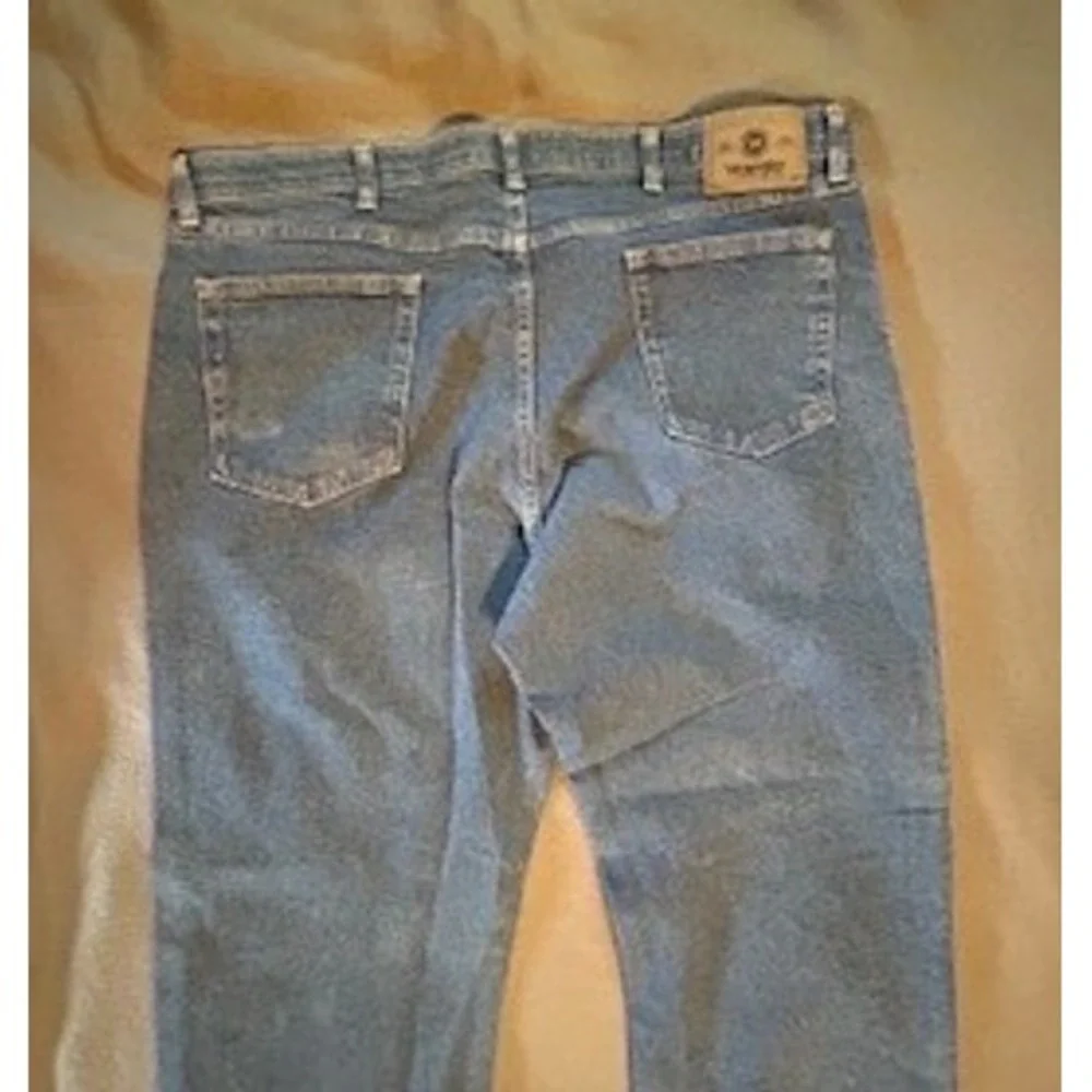 Wrangler‎ 855 Mens Jeans Regular Fit Medium Wash Denim 855WAQD Size 40x29
